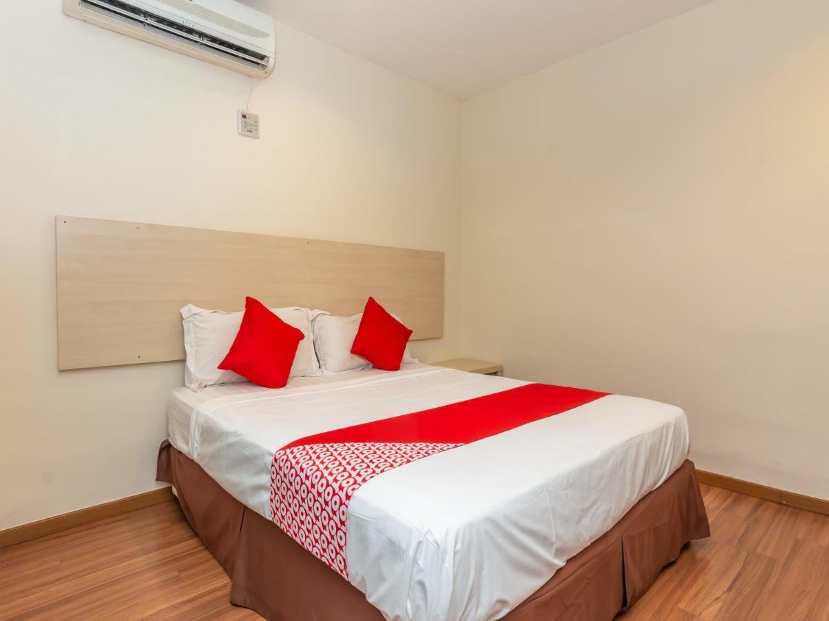 Oyo 1158 906 Airport Hotel Malacca Екстериор снимка