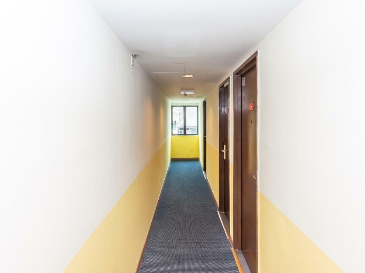 Oyo 1158 906 Airport Hotel Malacca Екстериор снимка